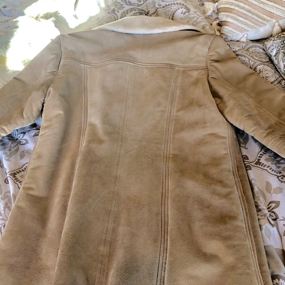 Aspen-style fabulous coat! - Picture 7 of 8